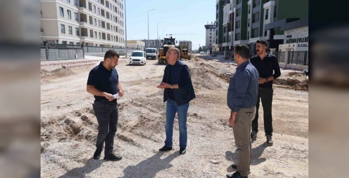 Meram'da yollar adeta yeniden doğuyor: Asfalt ve parke seferberliği tam gaz!