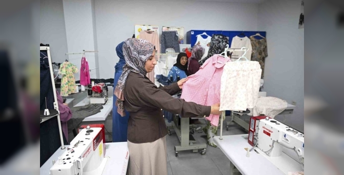 Mersin'de kadınların emeğiyle hayat bulan tasarımlar göz kamaştırdı