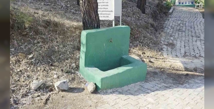 Mezarlıktaki musluklar çalındı, vatandaştan büyük tepki!