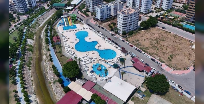 Mezitli Belediyesi su parkı, yaz sezonuna kapılarını açtı