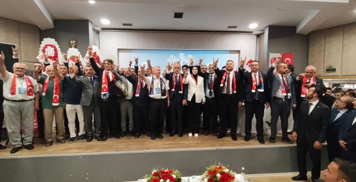 MHP Selçuklu İlçe Kongresi yapıldı! Ekonomi ve 15 Temmuz mesajları öne çıktı