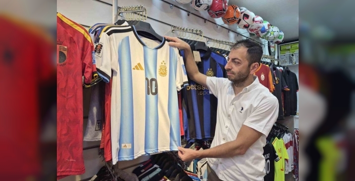 Milli takım hüsranı, Messi sevgisiyle telafi edildi: Forma rafları Arjantin'e döndü