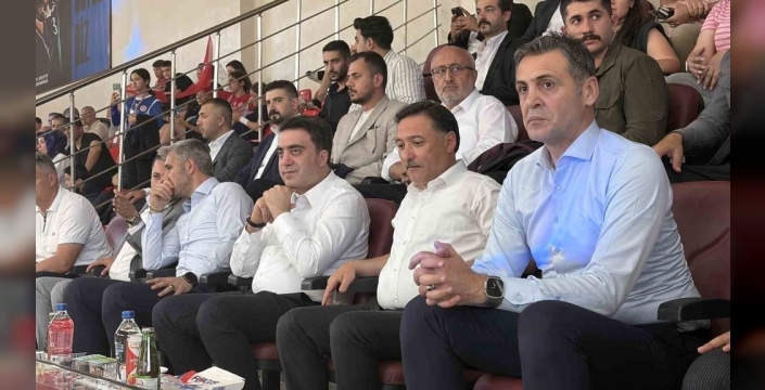 Minikler ve yıldızlar mas güreşinde Kayseri sahne aldı: 646 sporcu mücadele ediyor