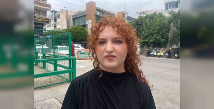 Motosiklet sürücüsü, tur otobüsünün sıkıştırması sonucu ağır yaralandı
