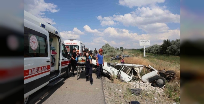 Nevşehir'de dehşet anları: Otomobiller kağıt gibi savruldu, 4 yaralı