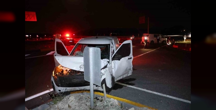 Nevşehir'de minibüs ile hafif ticari araç çarpıştı, 5 kişi yaralandı