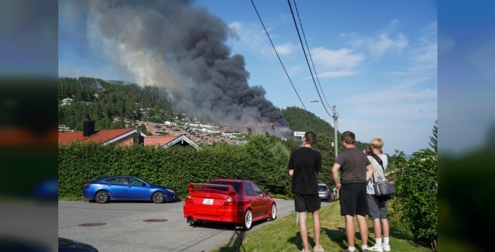 Norveç'te yangın felaketi: 100'den fazla ev yok oldu