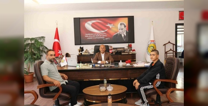 Olur'dan yeni karakucak yıldızı: Başkan Ergün'den tam destek sözü