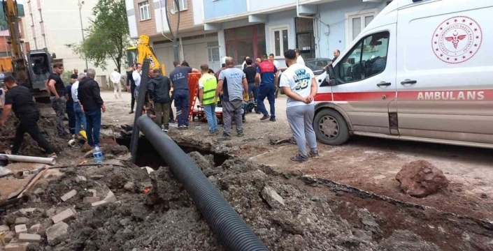 Ordu'da dehşet: Altyapı çalışması kabusa döndü, 2 işçi toprak altında kaldı!