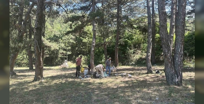 Ormanlara atılan cam şişeler tepki çekti: Duyarlı vatandaşlar seferber oldu