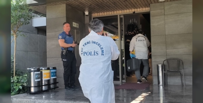 Otel odasında korkunç keşif: Genç adam ölü bulundu, yanındaki maddeler AFAD'ı alarma geçirdi!