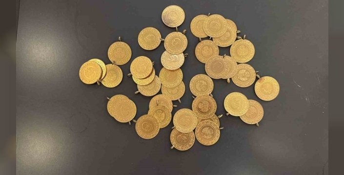 Otobüs muavininin vicdanı, 4.5 milyon TL'lik çantayı sahibine kavuşturdu