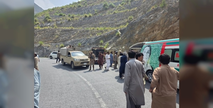 Pakistan'da tüyler ürperten kaza: 40 can yitip gitti