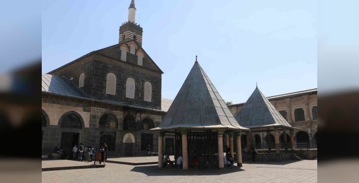 Peygamberler şehri Diyarbakır'ın sırları bu kitapta çözülüyor