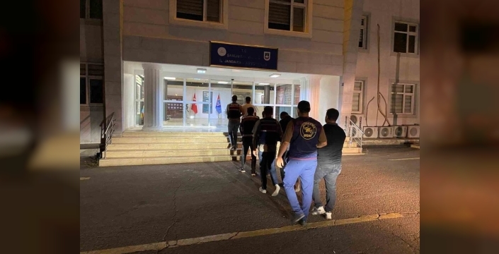Polis taklidi yapan çete çökertildi: 1 milyon TL'lik vurgun girişimi engellendi