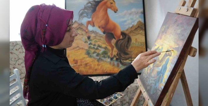 Saçından fırça, kömürden boya: 'Şalvarlı Picasso'nun ilham dolu hikayesi