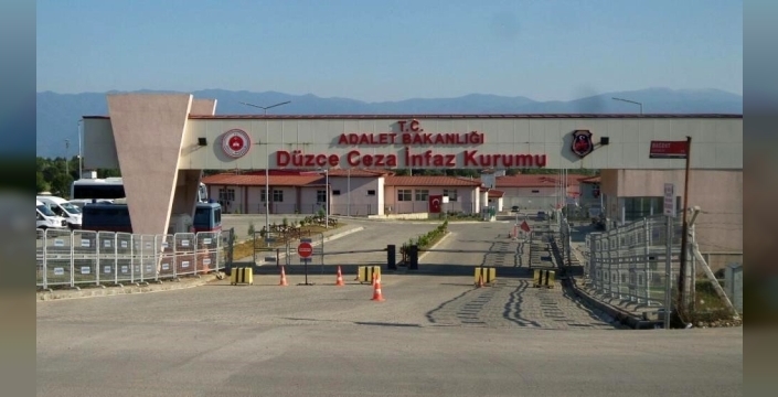 Sahte jandarma tuzağına Düzce'de geçit verilmedi, dolandırıcılar demir parmaklıklar ardında