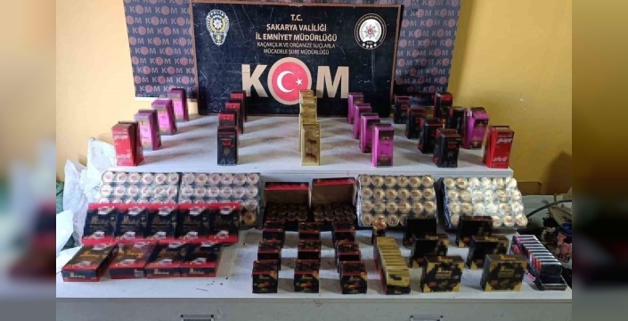 Sakarya'da kaçak cinsel içerikli ürün operasyonu: 859 ürün ele geçirildi