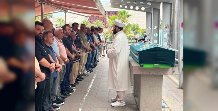 Samsun’un çaydanlıkçı ustası Zeki Yılmaz son yolculuğuna uğurlandı