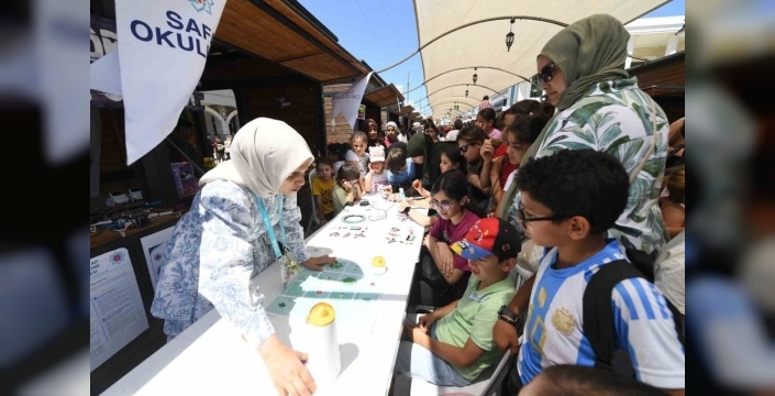 Sancaktepe’de bilim şöleni: Minik beyinler keşfe doydu