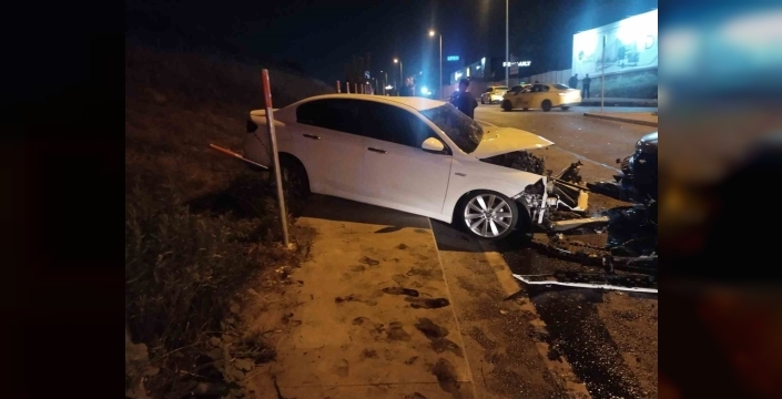 Sancaktepe'de ters yönden gelen otomobil, zincirleme kazaya neden oldu: 5 yaralı
