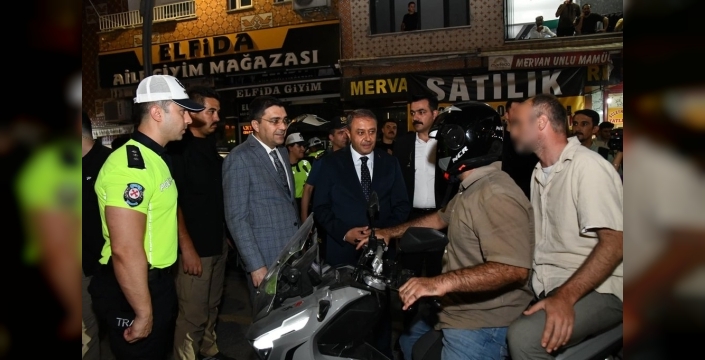 Şanlıurfa Valisi'nden sürücülere güvenlik uyarısı: Çocuklar arka koltukta seyahat etmeli