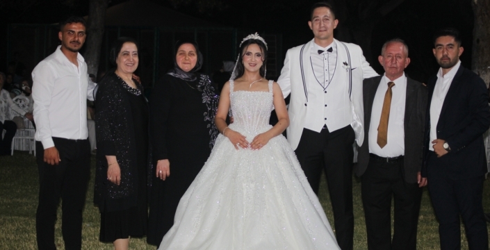 Sarayönü'nde görkemli düğün! Büyük ve Kökgöz Ailelerinin mutlu günü