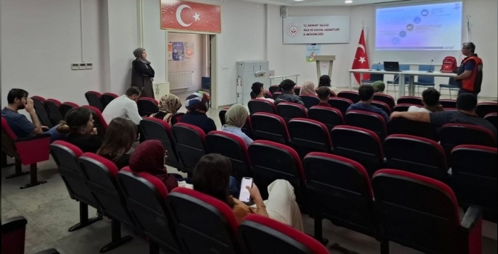 Sevgi dolu eller, afetlere karşı bilinçleniyor: Bayburt'ta önemli eğitim