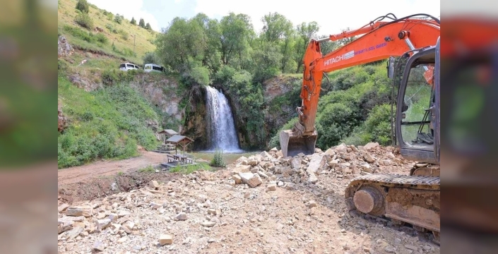 Sırakayalar Şelalesi'ne nefes kesen dokunuş: Turizm cenneti olma yolunda ilerliyor