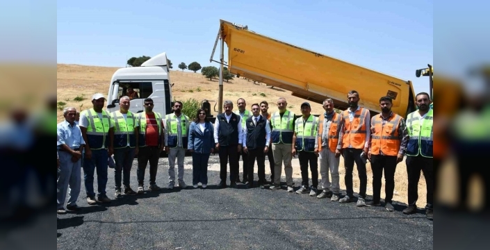 Şırnak'ta köy yolları aydınlanıyor: 2026'ya kadar 150 km asfaltla buluşacak