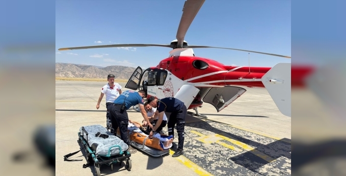 Şırnak'tan Şanlıurfa'ya hayat kurtaran uçuş: Yaralı için ambulans helikopter havalandı