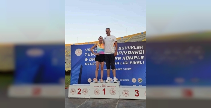 Sivaslı atlet Dilan Yılmaz, 800 metrede Türkiye şampiyonu oldu!