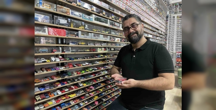 Sivaslı koleksiyoncu, 15 bin maket otomobiliyle huzur buluyor