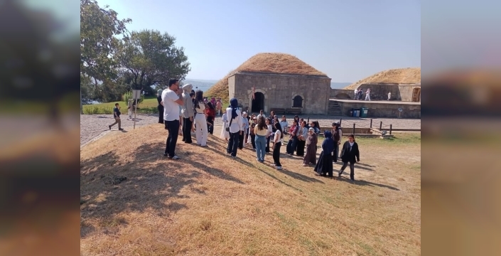 Tarihle Buluşan Gençler Ağrı'ya Döndü: Ahlat, Çanakkale ve Ankara İzlenimleri