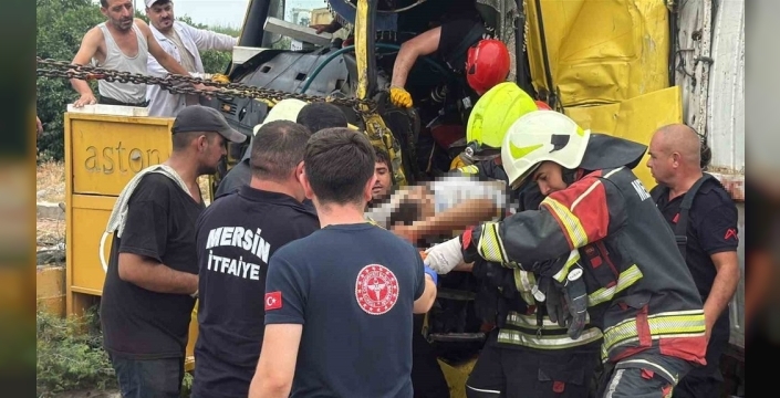 Tarsus'ta yürekleri dağlayan kaza: Can kaybı 2'ye yükseldi, genç sürücü kurtarılamadı