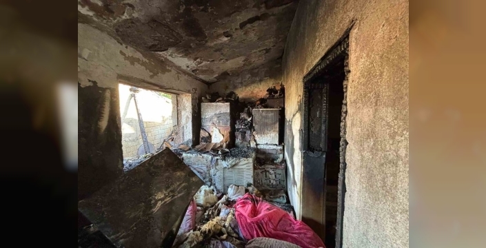 Tatvan'da yangına uykuda yakalanan 22 kişilik aile son anda kurtarıldı