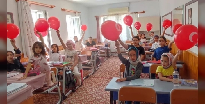 Tavşanlı Yaz Kur'an Kursları'nda 15 Temmuz ruhu canlandı: Gençlere milli bilinç aşılandı