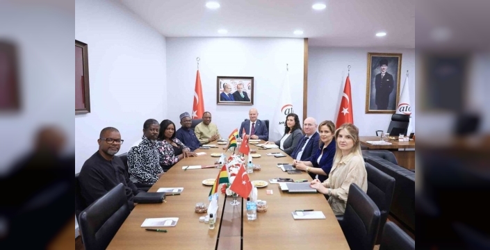 Türkiye ile Gana arasındaki ticaret hedefi 1 milyar dolara yaklaşıyor