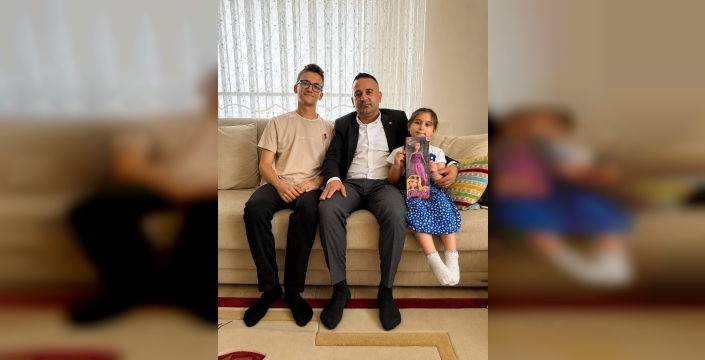 TYT'de tam puan alan Abdullah Uslu'ya CHP'den anlamlı ziyaret