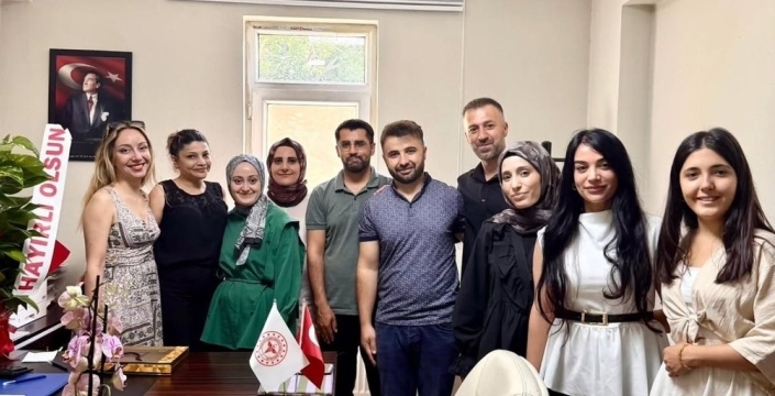 Uludere tarihe geçti: İlk kadın ilçe sağlık müdürü göreve başladı