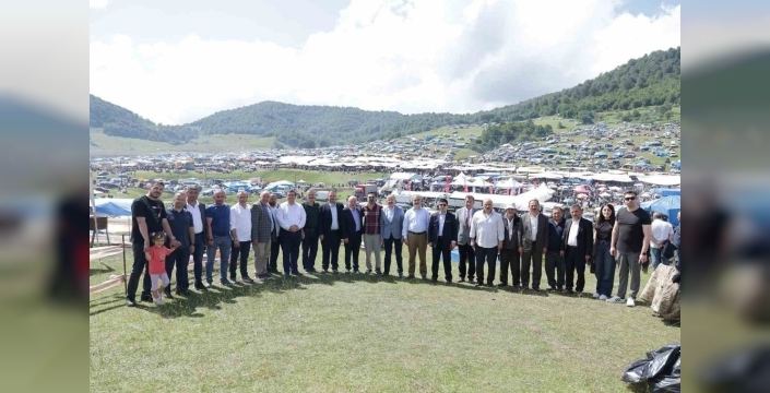 Uluvahta Yaylası coşkuyla doldu: Binlerce kişi buluştu