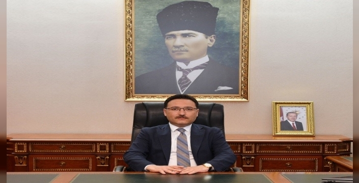 Vali Çiçek'ten basın emekçilerine övgü: