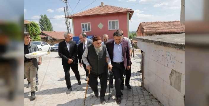 Vali Işın, gazinin evine konuk oldu: Vefa örneği!