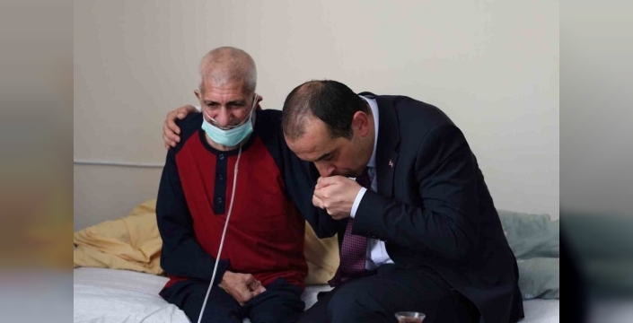 Vali Taşolar, gazi aileleri derneği başkanına geçmiş olsun ziyaretinde bulundu