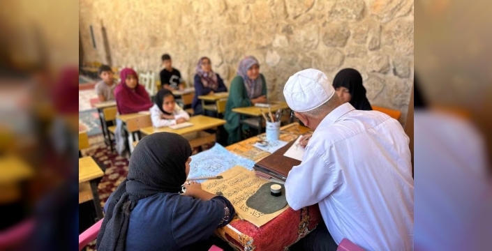 Van'daki yaz Kur’an kursunda sanat ve manevi eğitim bir arada