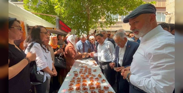 Vefalı muhtarlar, merhum vali yardımcısını unutmadı