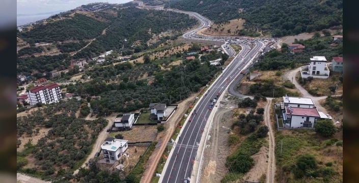 Yalova-Armutlu yolunda 28 yıllık çile sona erdi, tatilciler rahat nefes aldı
