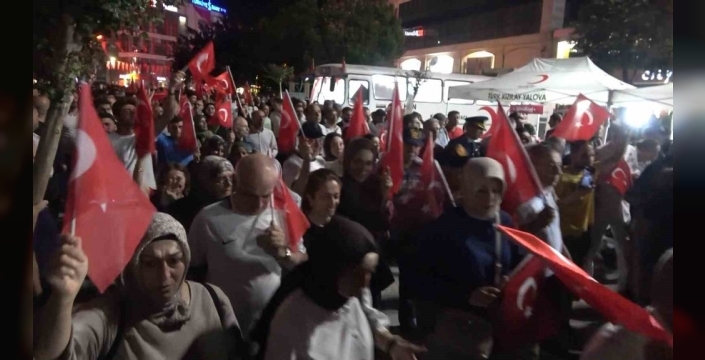 Yalova'da 15 Temmuz Demokrasi ve Milli Birlik Günü anma programı düzenlendi