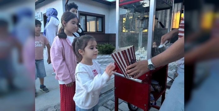 Yaz geceleri sinemayla renklenecek: Sakarya'da açık hava keyfi sürüyor