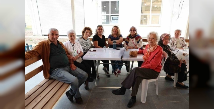 Yaz sıcakları bunalttı: Yaşlılar için hayati uyarılar!